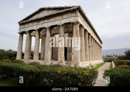 Il Tempio di Efesto nell'Antica Agorà vicino all'acropoli nel centro di Atene, Grecia. Foto Stock