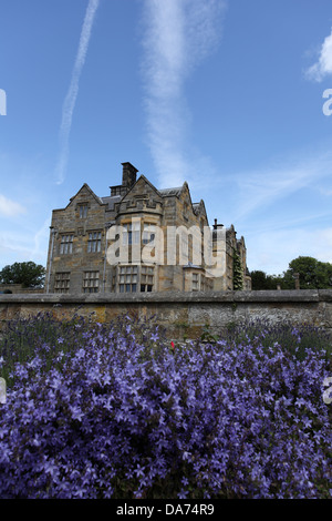 La residenza vittoriana a Scotney Castle, Lamberhurst, Kent, Regno Unito Foto Stock