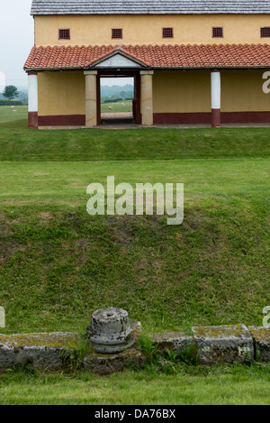 Replica cittadina romana casa costruita per una serie TV a Wroxeter città romana. Shrewsbury. Shropshire Foto Stock