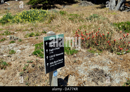 Il sentiero costiero segno, Lands End nazionale del Golden Gate Park di San Francisco, California, Stati Uniti d'America Foto Stock