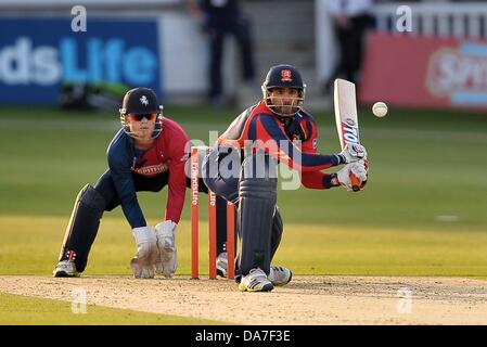 Canterbury, Regno Unito. 5 Luglio, 2013. Owais Shah (Essex). Kent V Essex. Amici vita T20. La massa di Spitfire. St Lawrence. Canterbury. Kent. Credito: Sport In immagini/Alamy Live News Foto Stock