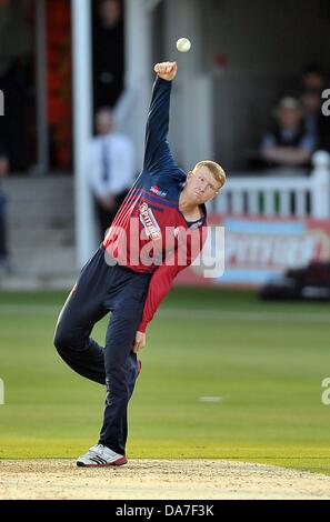 Canterbury, Regno Unito. 5 Luglio, 2013. Adam Riley (Kent). Kent V Essex. Amici vita T20. La massa di Spitfire. St Lawrence. Canterbury. Kent. Credito: Sport In immagini/Alamy Live News Foto Stock