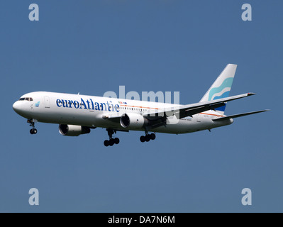 CS-TFT Boeing 767-300ER euroAtlantic Foto Stock