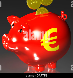 Monete di entrare Piggybank mostra prestiti europei e finanze Foto Stock