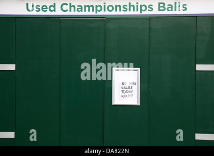 Londra, Gran Bretagna. 06 Luglio, 2013. Più nessuna vendita di usato campionati palle a Wimbledon durante i campionati a tutti England Lawn Tennis Club, a Londra, in Gran Bretagna, 06 luglio 2013. Foto: Friso Gentsch/dpa/Alamy Live News Foto Stock