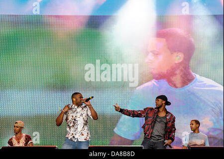 JLS gioca Barclaycard presenta British Summer Time Hyde Park a Hyde Park il 07/07/2013 a Hyde Park, Londra. Persone nella foto: J.B. Gill, Marvin Humes, Aston Merrygold, Oritsé Williams. Foto di Julie Edwards Foto Stock