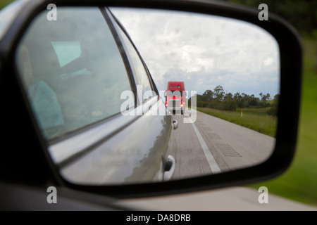 Fort ft. Myers Florida, Interstate i-75 75, specchio retrovisore, semirimorchio motrice, visitatori viaggio viaggio turistico turismo punto di riferimento Foto Stock