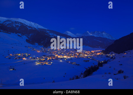 Austria, Europa Tyrol, altipiani, Oberinntal, Oberes Gericht, Nauders, Passo Resia, border, inverno, sera inverno sera, praticamente Foto Stock