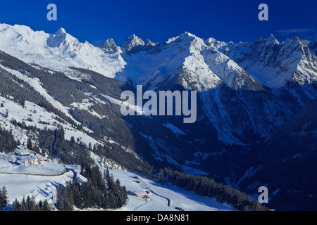 Austria, Europa Tyrol, Kaunertal, mountain Kauner, inverno, la neve, legno, foresta, case, case, solitudine, valle Vall di montagna Foto Stock