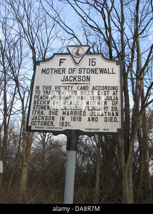Madre di Stonewall Jackson in questa prossimità (e secondo la tradizione a due miglia a est a Peach Orchard) nacque Julia Beckwith Neale, madre di Stonewall Jackson, 29 febbraio 1798. Si sposò con Jonathan Jackson nel 1818 e morì, ottobre 1831. Virginia conservazione Commissione 1942 Foto Stock
