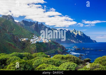 Almaciga, Isole Canarie, Canarie, Taganana, Taganana Costa, Tenerife, Teneriffa, blu, Cliff, costa, isola, montagna, pueblo, Foto Stock