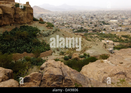 Repubblica dello Yemen, Sana'a, Vicino Oriente. Uno dei più antichi di continuo le città abitate e uno dei ighest capitali. Foto Stock