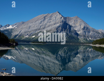 In alto lago Kananaskis, Peter Lougheed Parco Provinciale, Kananaskis, Alberta, Canada Foto Stock