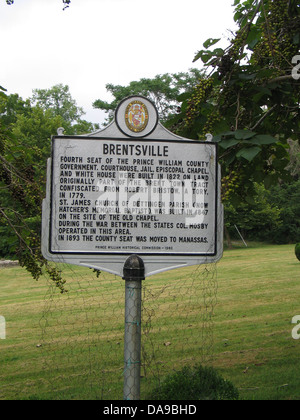 BRENTSVILLE quarta sede del principe William County governo, courthouse, la prigione, la Cappella vescovile, e la casa bianca sono stati costruiti nel 1822 su terreni originariamente parte del Brent Town tratto confiscati da Robert Bristow un Tory, nel 1779. La Chiesa di San James di Dettingen parrocchia (ora Hatcher's Memorial Battista), è stato costruito nel 1847 sul sito della vecchia cappella. Durante la guerra tra gli Stati Col. Mosby azionato in questa zona. Nel 1893 la sede della contea è stata spostata a Manassas. Il principe William Commissione storica, 1980 Foto Stock