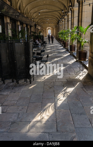 Portico nella città vecchia di Barcellona. Spagna. Foto Stock