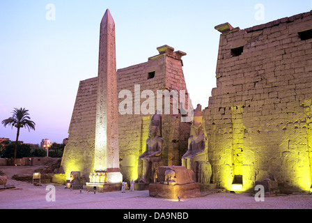 Tempio di Luxor Valle del Nilo in Egitto il Nord Africa Foto Stock