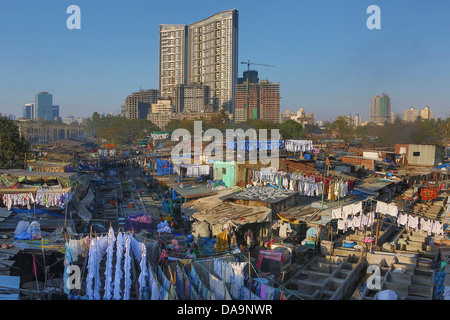 India India del Sud, Asia, Maharashtra, Mumbai Bombay, Città, pubblico, servizio lavanderia, vestiti, lavaggio, lavaggio Foto Stock