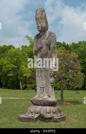 Viii secolo Silla Avalokitesvara statua, Gyeongju Museo Nazionale, Corea del Sud Foto Stock