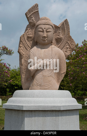 Viii secolo Silla statua di Budda Gyeongju Museo Nazionale, Corea del Sud Foto Stock