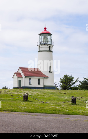 Sixes Oregon negli Stati Uniti. Cape Blanco faro è stato costruito nel 1870 e contiene ora un secondo ordine di lente di fresnel Foto Stock