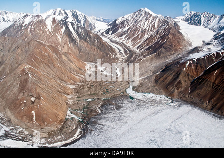 Montagne ghiacciate in icefields del Saint Elias, Parco Nazionale Kluane, Yukon Territory, Canada. Foto Stock