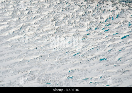 Vista aerea di crepacci del ghiacciaio in icefields del St. Elias montagne del Parco Nazionale Kluane, Yukon Territory, Canada. Foto Stock