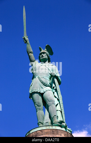 Hermannsdenkmal zur Erinnerung an die Schlacht im Teutoburger Wald bei Kalkriese, Kolossalstatue von Ernst von Bandel, Cheruskerfuerst Arminius, Detmo Foto Stock