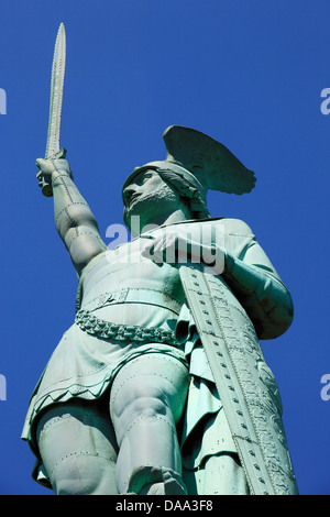 Hermannsdenkmal zur Erinnerung an die Schlacht im Teutoburger Wald bei Kalkriese, Kolossalstatue von Ernst von Bandel, Cheruskerfuerst Arminius, Detmo Foto Stock