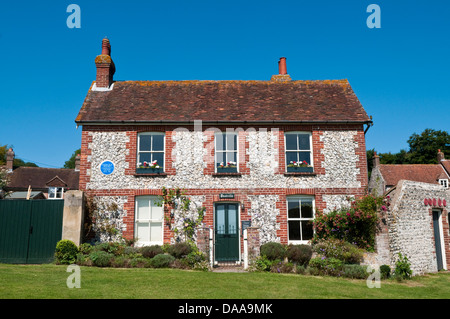 Pendrills Cottage, la casa di riposo di finzione e detective apicoltore Sherlock Holmes, in oriente Dean, East Sussex, Inghilterra Foto Stock