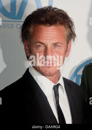 Noi attore Sean Penn arriva per la XXII edizione del produttore Guild Awards a Hotel Beverly Hilton di Beverly Hills, Los Angeles, Stati Uniti d'America, il 22 gennaio 2011. Foto: Hubert Boesl Foto Stock