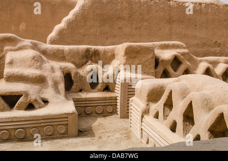 Le antiche rovine di Chan Chan archeologica precolombiana UNESCO World Heritage Site vicino a Trujillo, Perú. Foto Stock