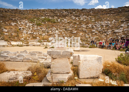 Il teatro, di Delos sito archeologico, Delos, vicino a Mykonos, Grecia Foto Stock