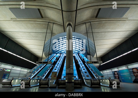 L'ingresso principale al Canary Wharf sulla stazione della metropolitana di Londra, Londra Foto Stock