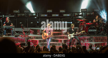 Jason Aldean performing live Foto Stock