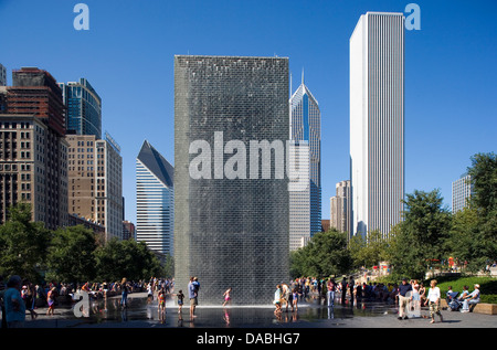 Fontana di corona (©JUAME da Plensa a 2004) il Millennium Park di Chicago, Illinois, Stati Uniti d'America Foto Stock