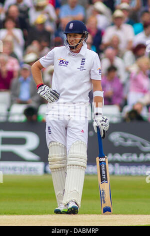 Nottingham, Regno Unito. 10 Luglio, 2013. Inghilterra è Joe Root durante il giorno uno dei primi Investec Ceneri Test match a Trent Bridge Cricket Ground sulla luglio 10, 2013 a Nottingham, Inghilterra. Credito: Mitchell Gunn/ESPA/Alamy Live News Foto Stock