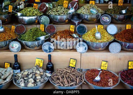 Spice stallo a Mahane Yehuda Market, Gerusalemme, Israele, Medio Oriente Foto Stock