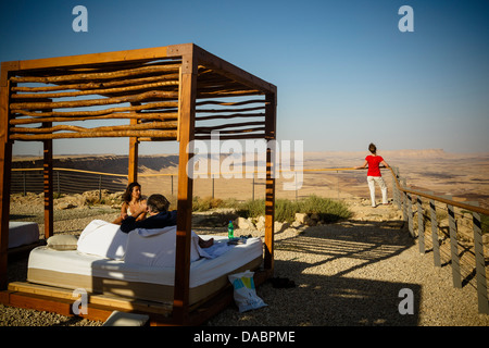 Vista sul cratere Ramon visto da Beresheet hotel, Mitzpe Ramon, regione Negev, Israele, Medio Oriente Foto Stock