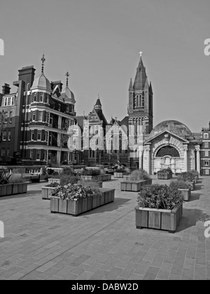 Brown Hart giardini, un po' noto giardino pubblico sulla parte superiore di una sottostazione elettrica, situati al di fuori della Duke Street vicino a Oxford Street Foto Stock