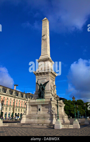 Monumento ai restauratori della Praça dos Restauradores, Lisbona, Portogallo, Sud ovest Europa Foto Stock