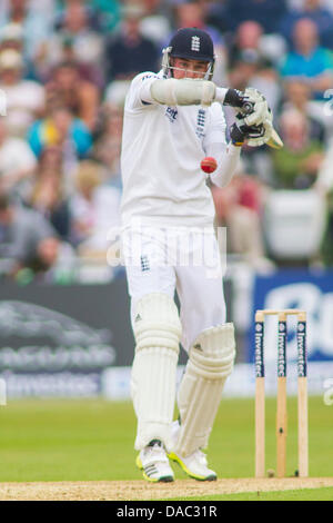 Nottingham, Regno Unito. 10 Luglio, 2013. L'Inghilterra Stuart ampia durante il giorno uno dei primi Investec Ceneri Test match a Trent Bridge Cricket Ground sulla luglio 10, 2013 a Nottingham, Inghilterra. Credito: Mitchell Gunn/ESPA/Alamy Live News Foto Stock