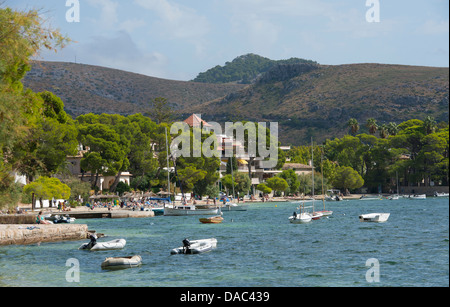 Bellissima vista del Puerto Pollensa (Port de Pollenca) nella parte Nord di Maiorca, SPAGNA Foto Stock