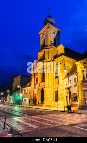 Ungherese la cattedrale di San Pietro e Paolo in Brasov, è stata eretta nel corso 1776-1882 sulle rovine di una chiesa. Foto Stock