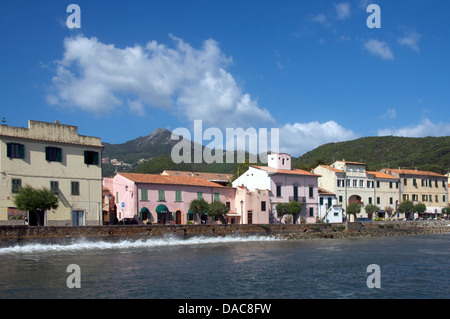 Case sul lungomare di Marciana Marina Isola d'Elba toscana italia Foto Stock