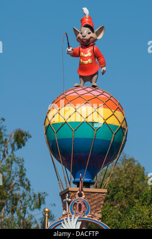 Dumbo Flying elefante Fantasyland Disneyland, Anaheim, California. Foto Stock