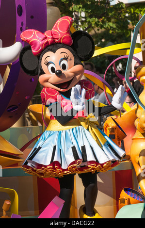 Minnie Mouse in Main Street Parade elettrico Magic Kingdom a Disneyland, Anaheim, California. Foto Stock