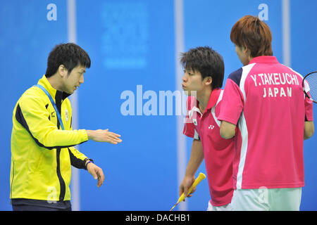 Kazan, Russia. 10 Luglio, 2013. (L a R) Shohei Hoshino, Yoshinori Takeuchi (JPN), 10 luglio 2013 - Badminton : La xxvii Universiade estiva 2013 Kazan Uomini Doppio Quarti di Finale Match 1 all Accademia di Tennis, Kazan, Russia. Credito: AFLO/Alamy Live News Foto Stock