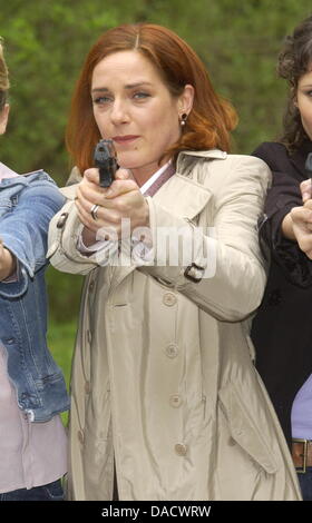 Gundula RAPSCH - Schauspielerin aufgenommen am 20.04.2005 in Köln bei Soko Köln Foto: Horst Galuschka Foto Stock