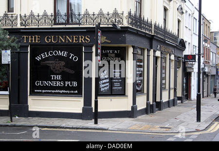 La barra della ventola di sostenitori del British club di calcio FC Arsenal 'Gunners Pub' è raffigurato in London, Gran Bretagna, 22 novembre 2011. Foto: Friso Gentsch Foto Stock