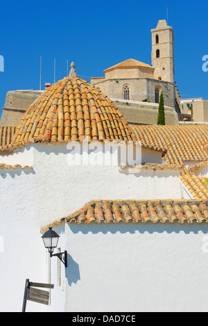 Cattedrale di Ibiza e a Santo Domingo nel convento, Old Town (Dalt Vila), il Sito Patrimonio Mondiale dell'UNESCO, Ibiza, Isole Baleari, Spagna Foto Stock